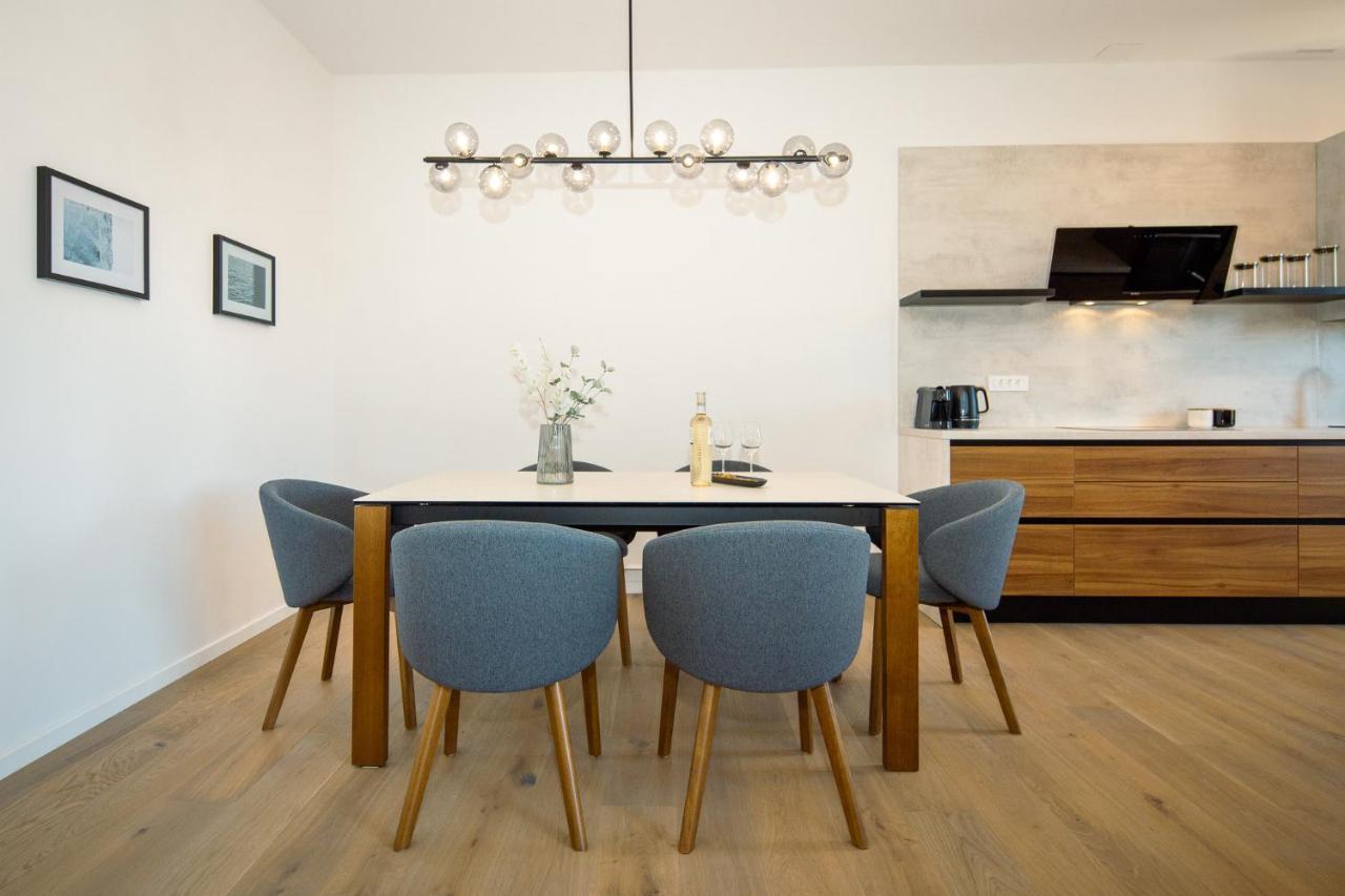 Pr Premium Apartment ロヴィニ エクステリア 写真